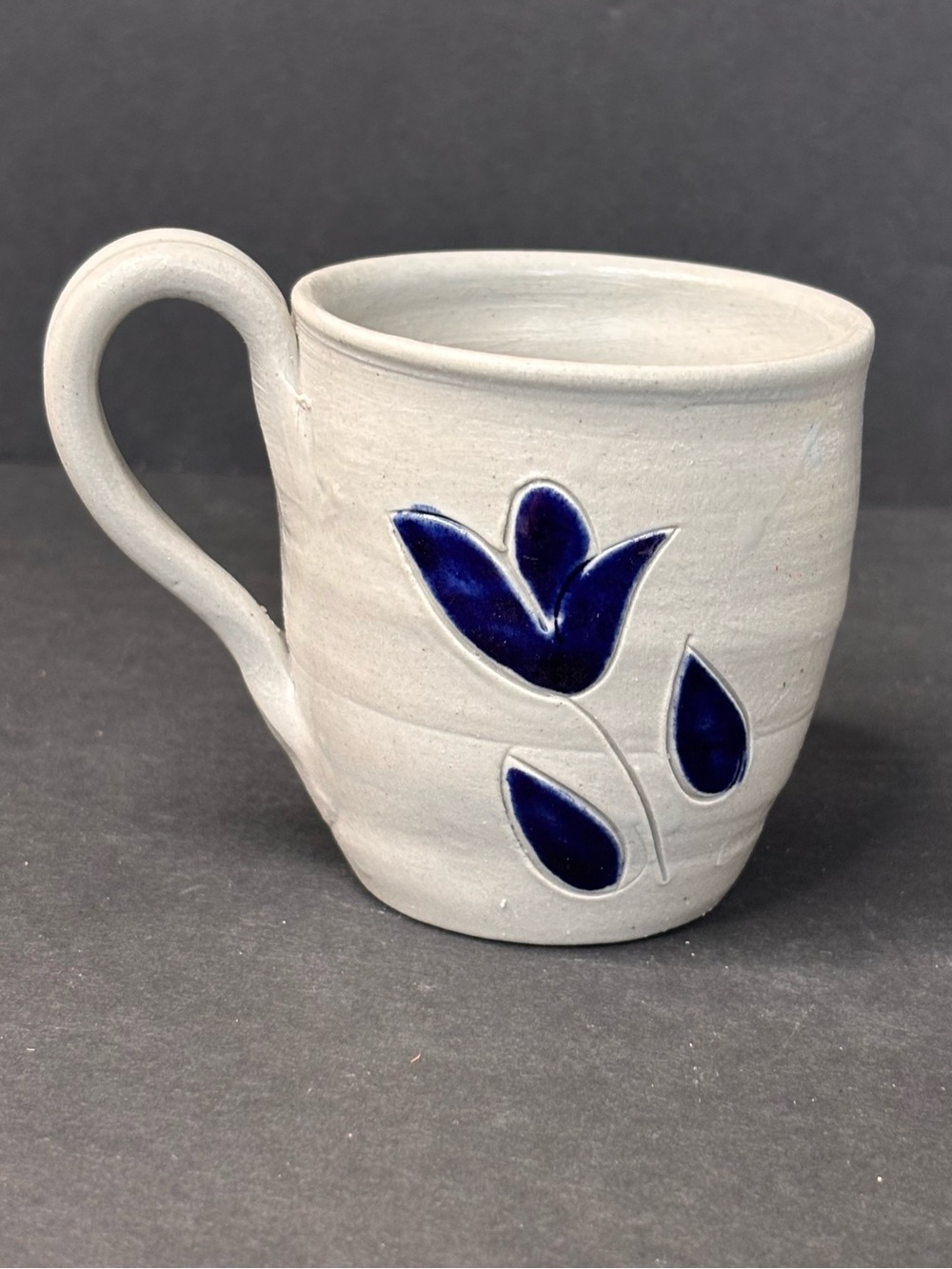 Williamsburg Pottery Salt Glazed Cobalt Blue Leaf Floral Coffee Cup Mug